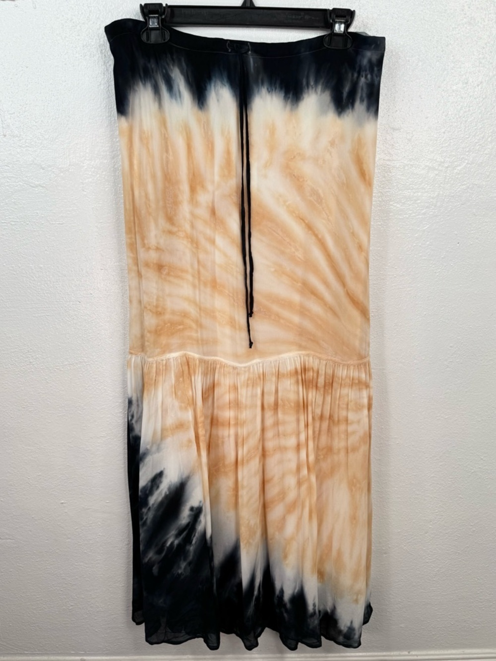Tie-Dye Midi Skirt in Black and Cream